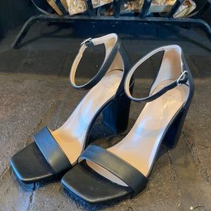 A new day Black Heel